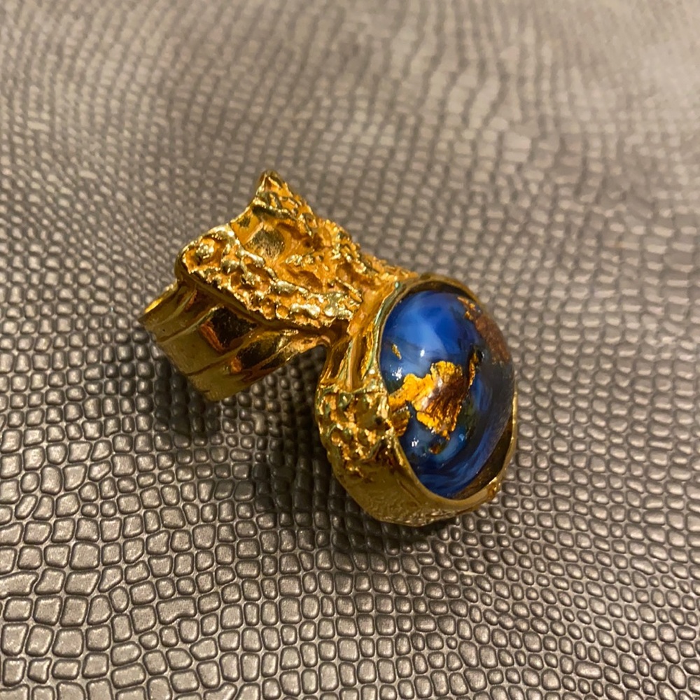 🔹YSL
Glass Cabochon Arty Ovale Ring Gold Blue - Picture 2 of 8
